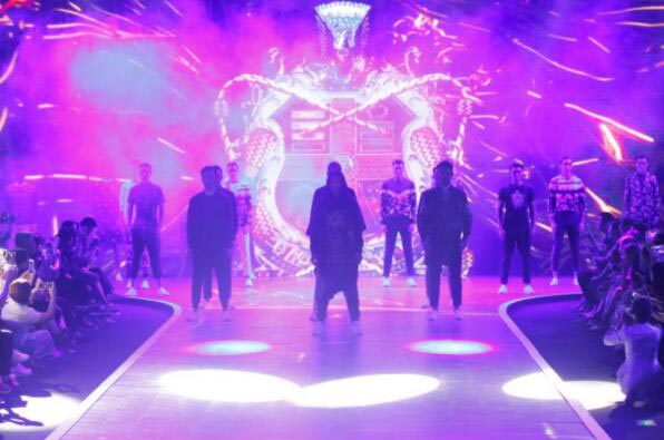 服裝發(fā)布會(huì)